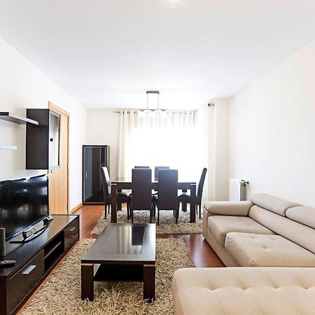 2Br Flat By Metro W/ Free Parking By Lovelystay Vila Nova de Gaia Exterior photo