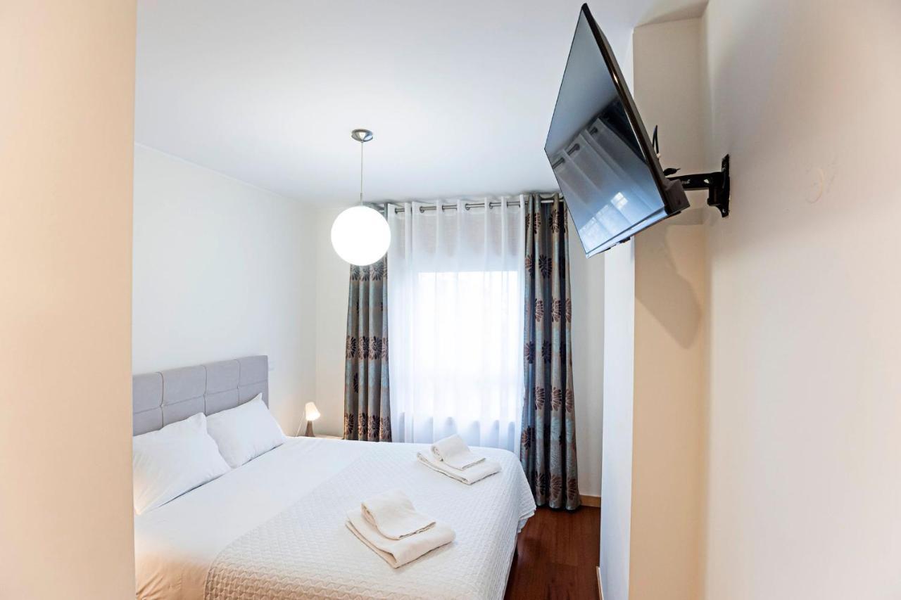 2Br Flat By Metro W/ Free Parking By Lovelystay Vila Nova de Gaia Exterior photo