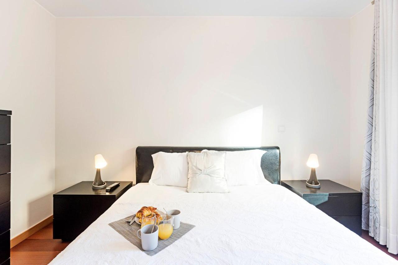 2Br Flat By Metro W/ Free Parking By Lovelystay Vila Nova de Gaia Exterior photo