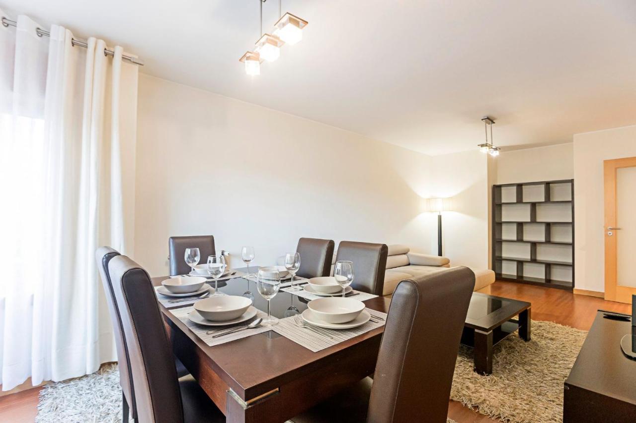 2Br Flat By Metro W/ Free Parking By Lovelystay Vila Nova de Gaia Exterior photo